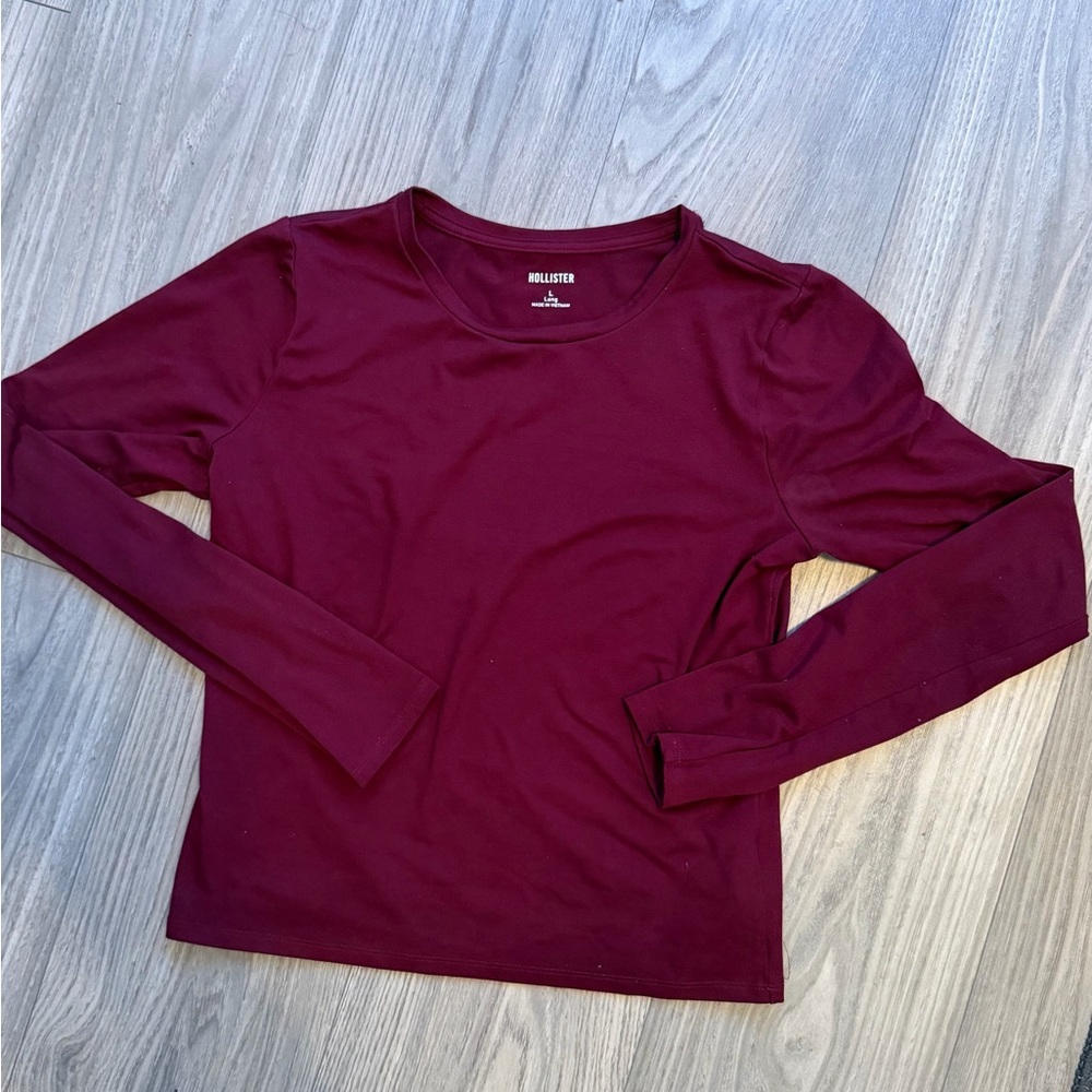 Hollister Soft Stretch Seamless Fabric Long-Sleeve Crew Top Maroon/Red